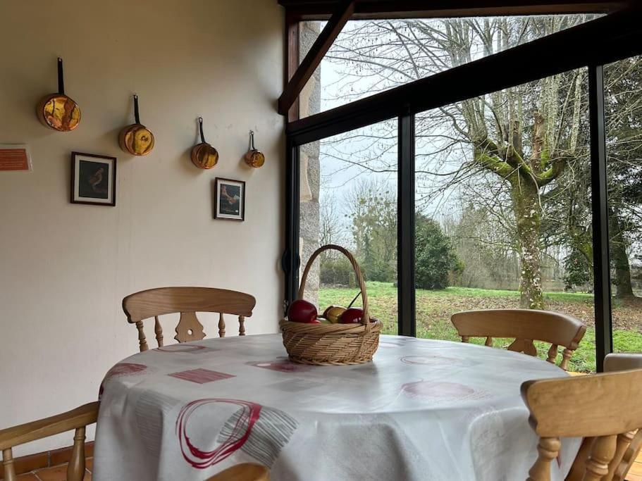 Maison Paisible Avec Lac Prive Secondigny Exterior photo